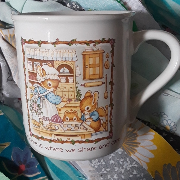 Hallmark Other - Home is where the heart is coffee mug